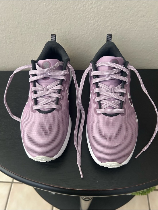 Nike Shoes - Nike Women's Lavender Lace-Up Running Sneakers